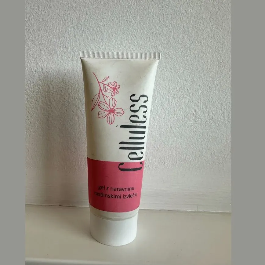 Celluless — кадър от опаковката 2