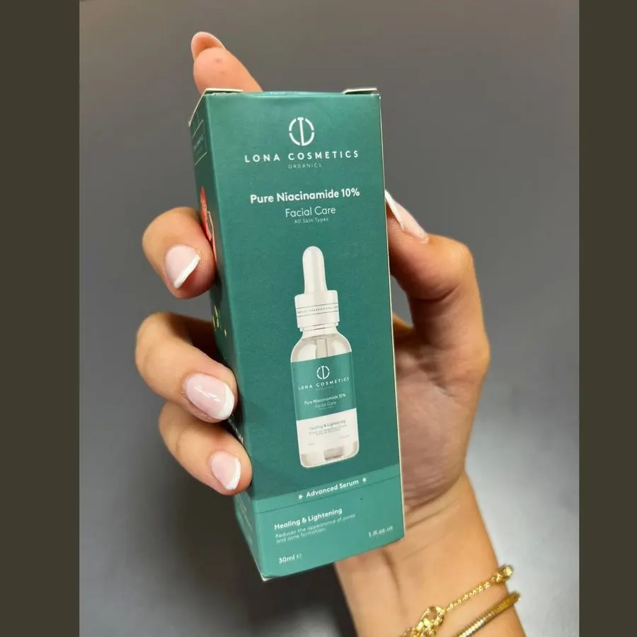 Luna Pure Niacinamide — لقطة من العبوة